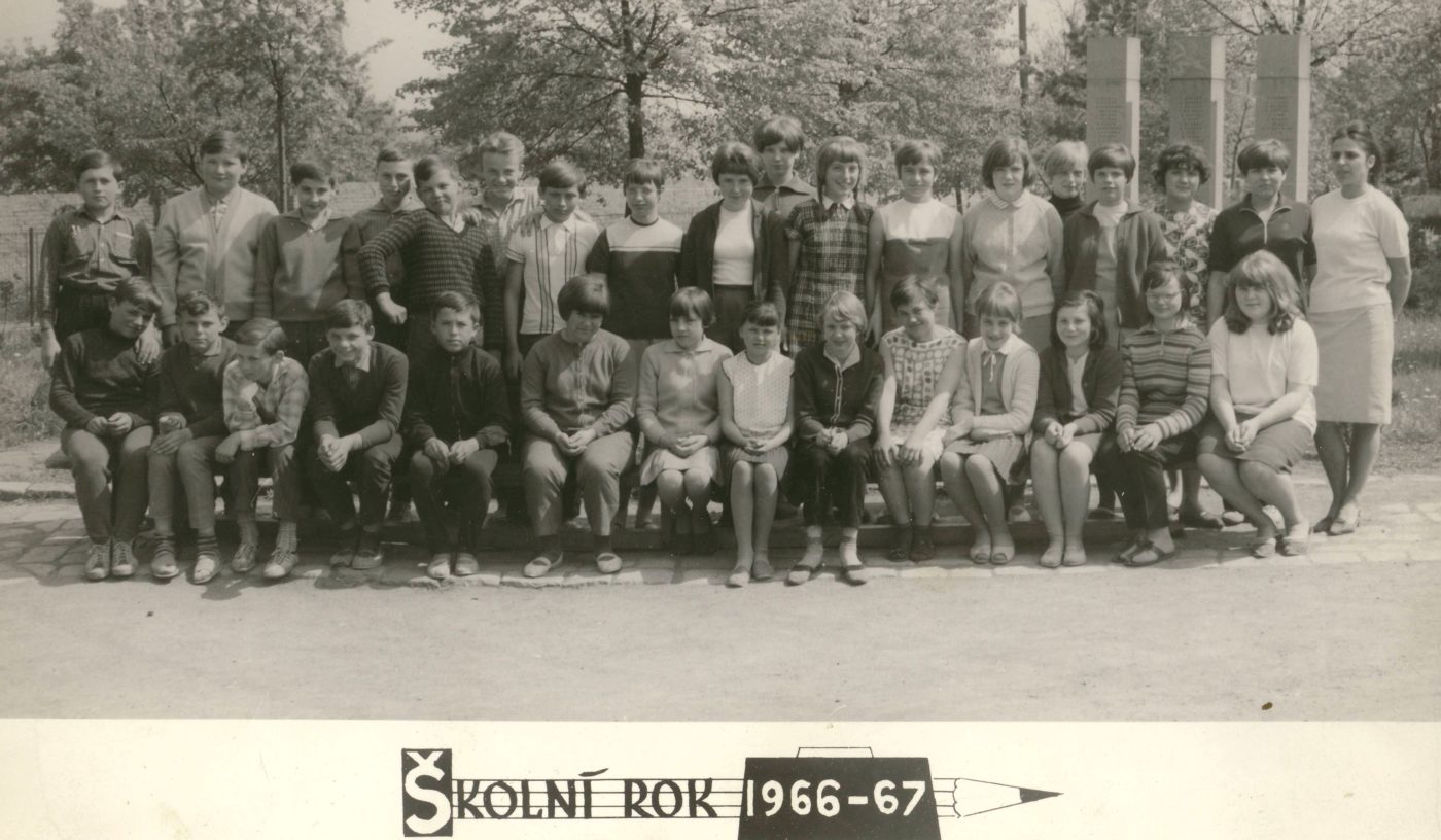 Angličtina na základní škole jako polistopadová novinka? V Chabrech ne!